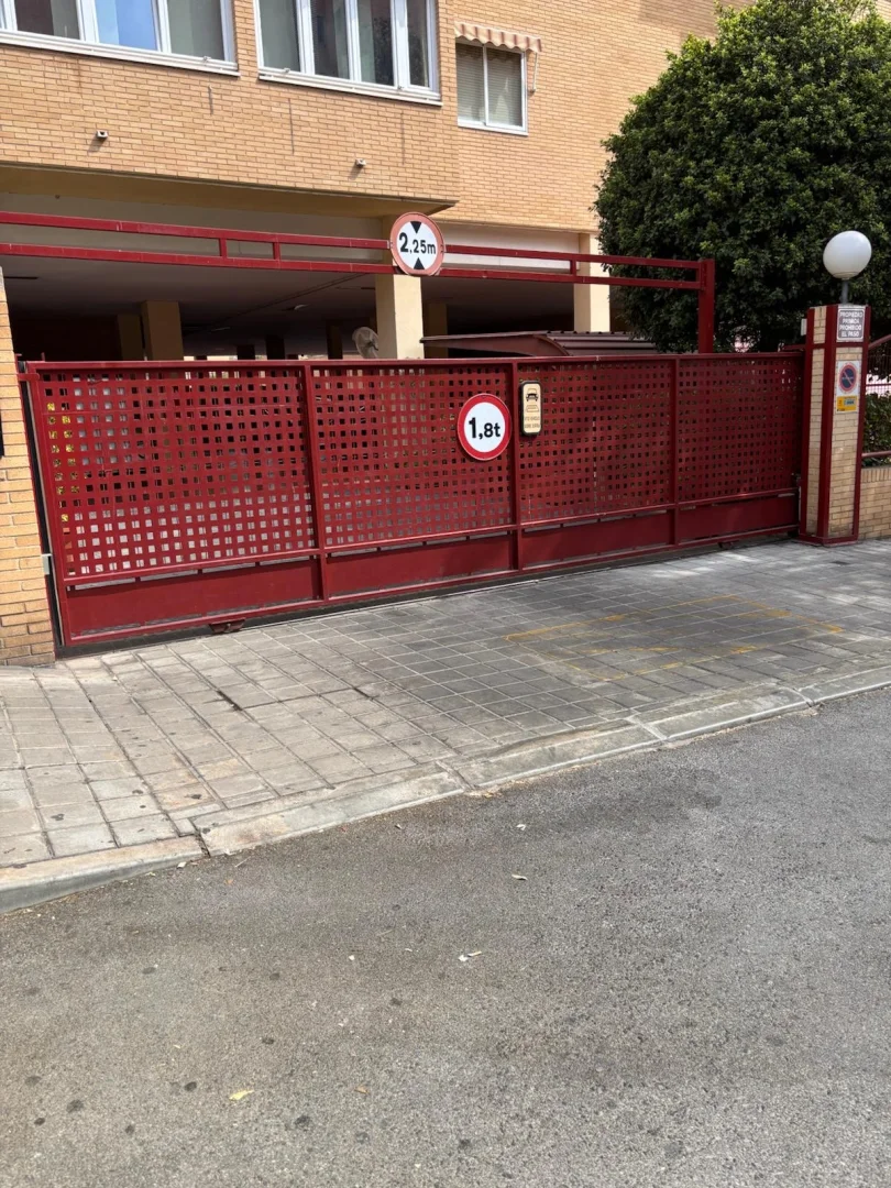 Aparcamiento en San Gabriel